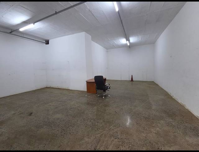3,000M² WAREHOUSE FOR SALE IN RIVERHORSE VALLEY